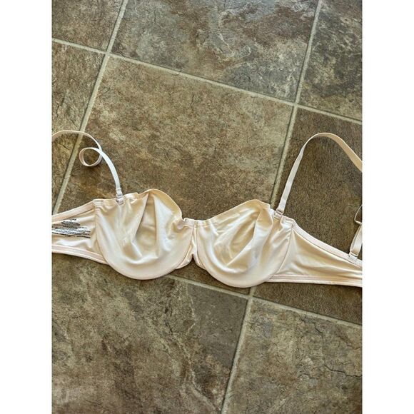 Skims Smoothing Intimates Unlined Strapless Bra Sand Size 34C - Picture 7 of 9